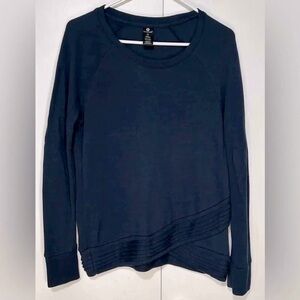 Active Life Women’s Medium Navy Blue Long Sleeve Casual Soft Crewneck Knit Top